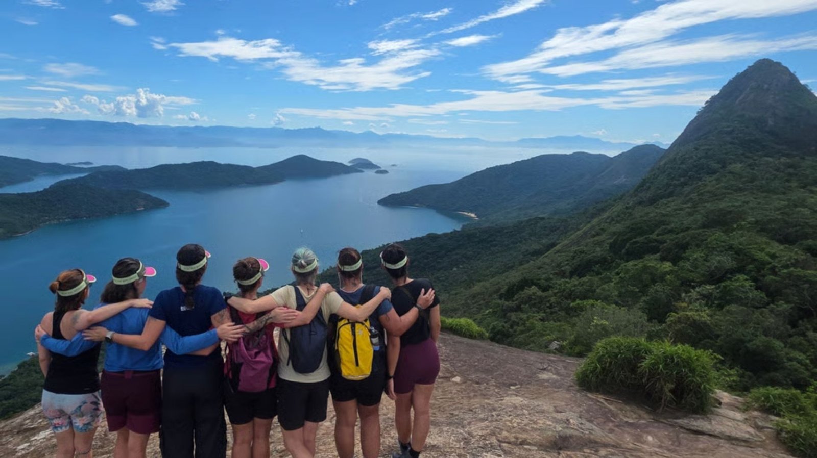 Jovens da comunidade São Nicolau